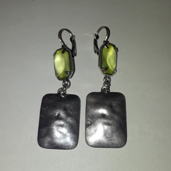 Dangle Earring - Picture 2 of 2